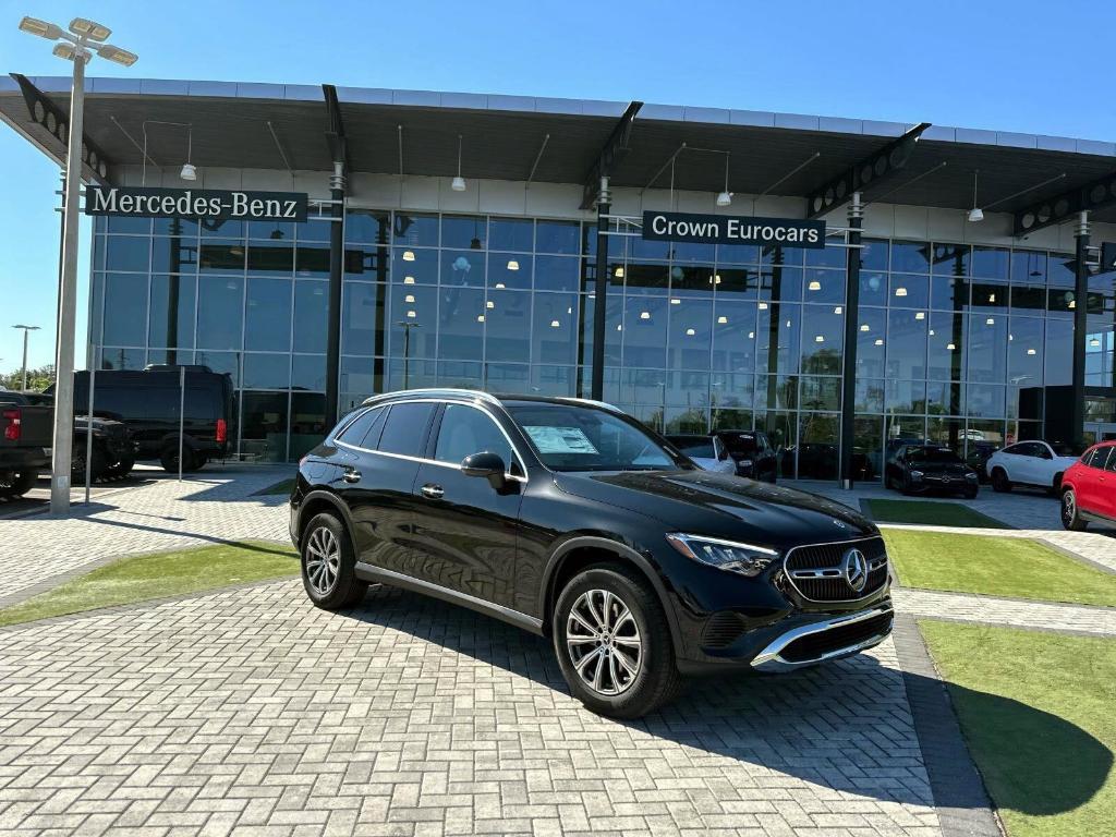 new 2025 Mercedes-Benz GLC 300 car, priced at $53,235