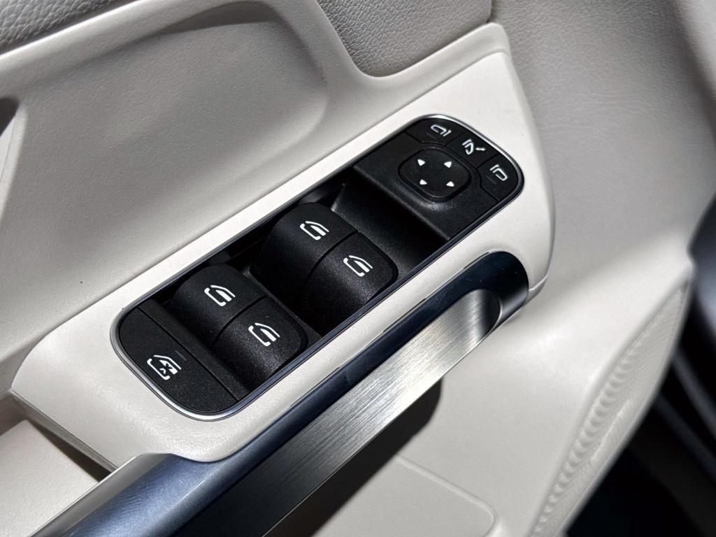 new 2026 Mercedes-Benz GLB 250 car, priced at $52,055