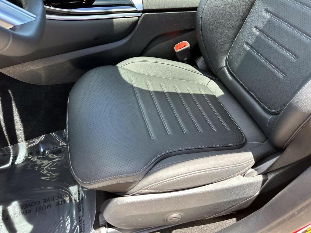 new 2025 Mercedes-Benz GLC 350e car, priced at $71,235