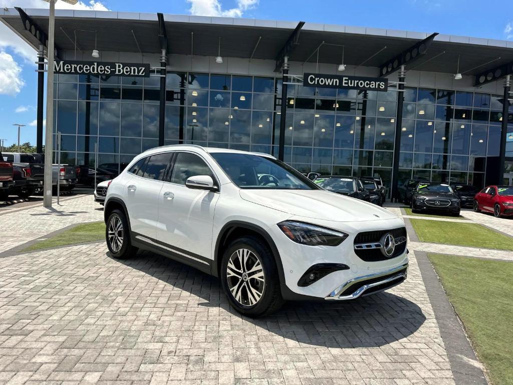 new 2025 Mercedes-Benz GLA 250 car, priced at $47,845
