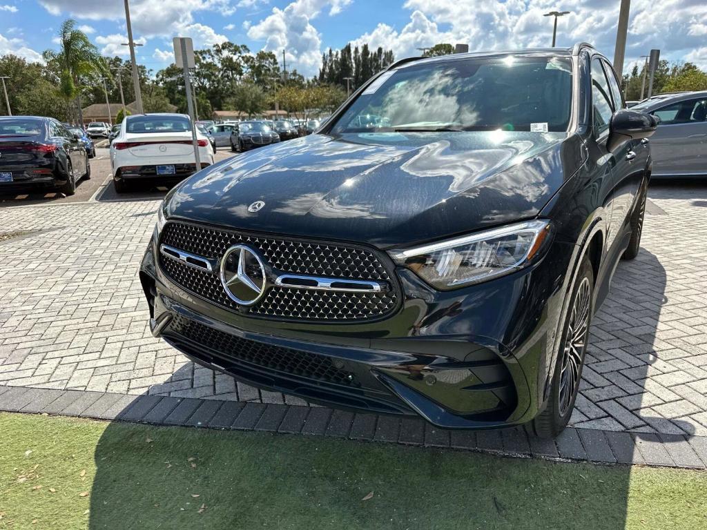 new 2024 Mercedes-Benz GLC 300 car, priced at $58,955