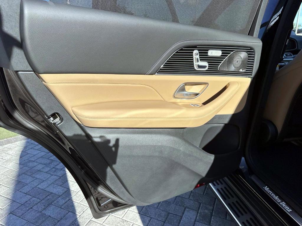 new 2026 Mercedes-Benz GLS 580 car, priced at $125,220