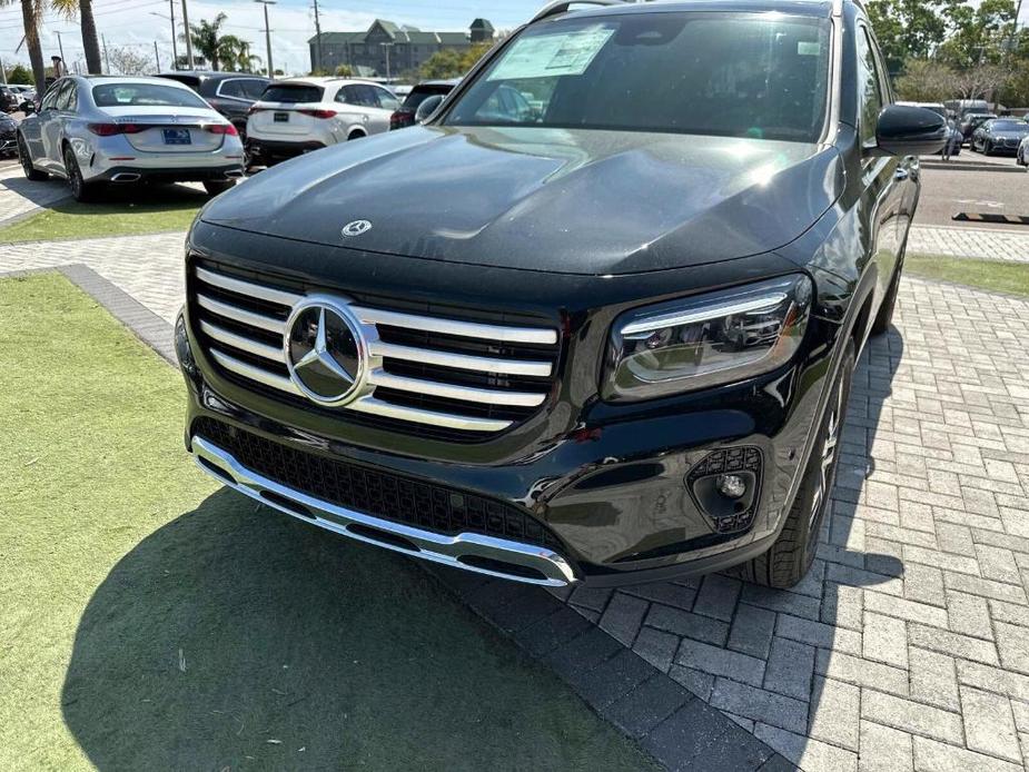 new 2024 Mercedes-Benz GLB 250 car, priced at $51,325