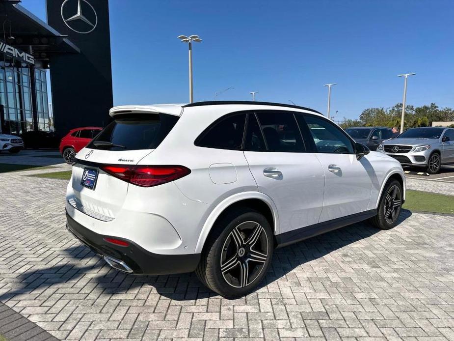 new 2024 Mercedes-Benz GLC 300 car, priced at $60,085