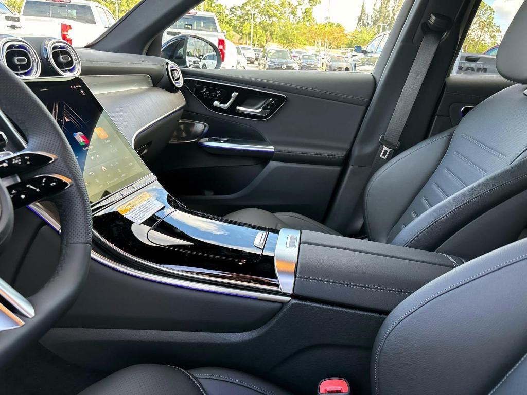 new 2025 Mercedes-Benz GLC 300 car, priced at $58,635