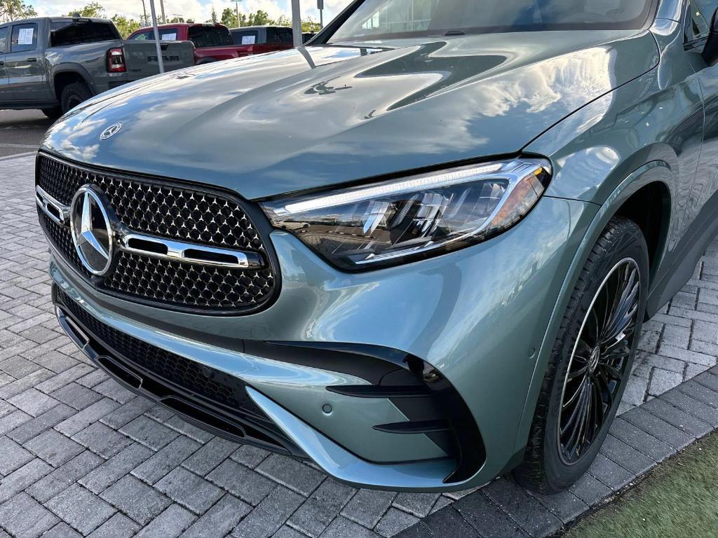 new 2025 Mercedes-Benz GLC 300 car, priced at $58,635