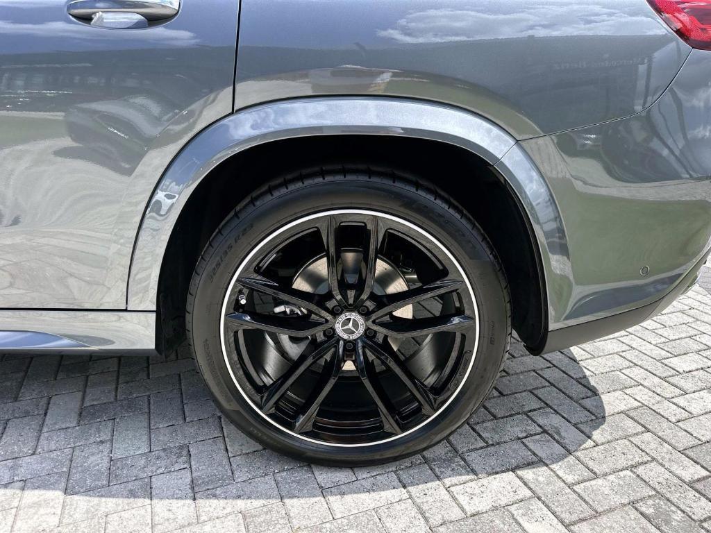 new 2026 Mercedes-Benz GLS 450 car, priced at $103,575