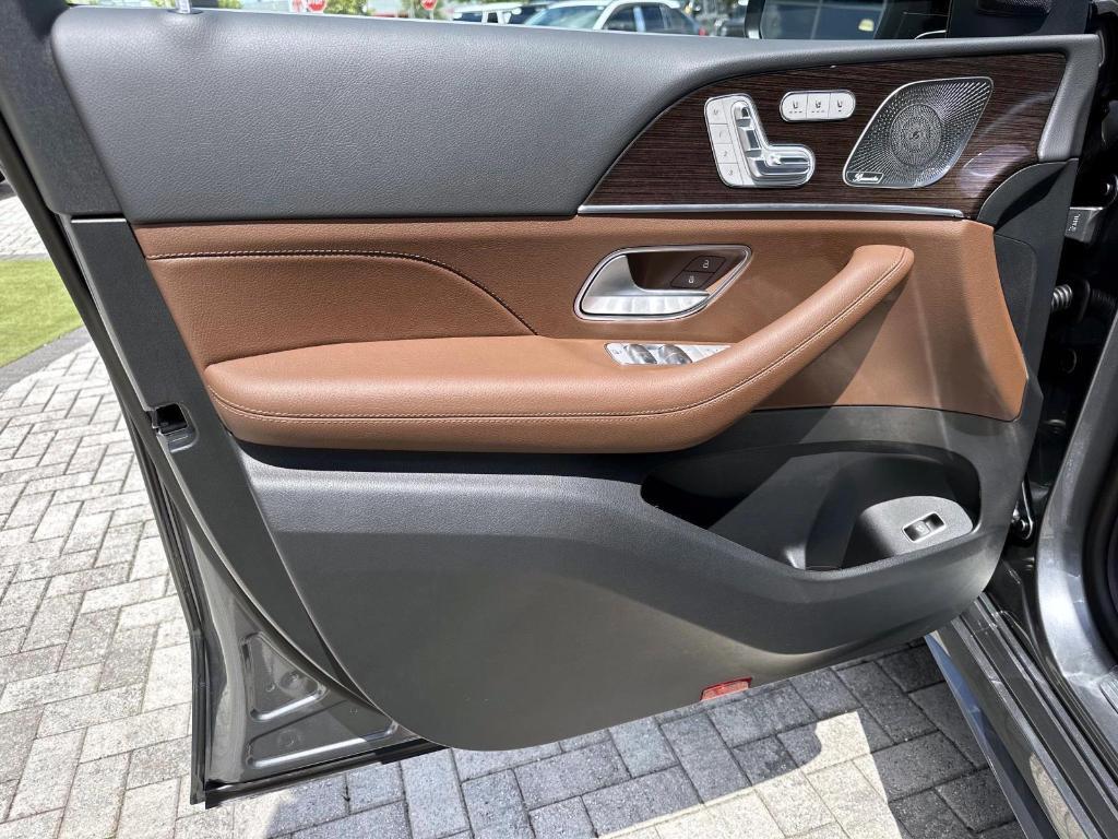 new 2026 Mercedes-Benz GLS 450 car, priced at $103,575