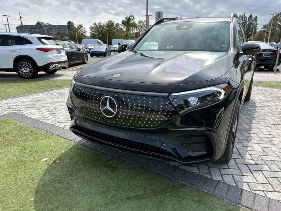 new 2024 Mercedes-Benz EQB 250 car, priced at $63,675