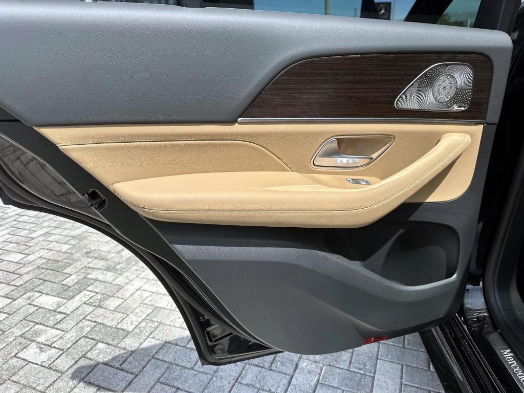 new 2026 Mercedes-Benz GLE 450 car, priced at $79,405