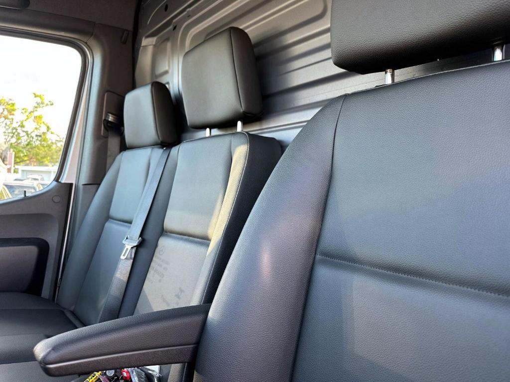 new 2025 Mercedes-Benz Sprinter 3500 car, priced at $74,286