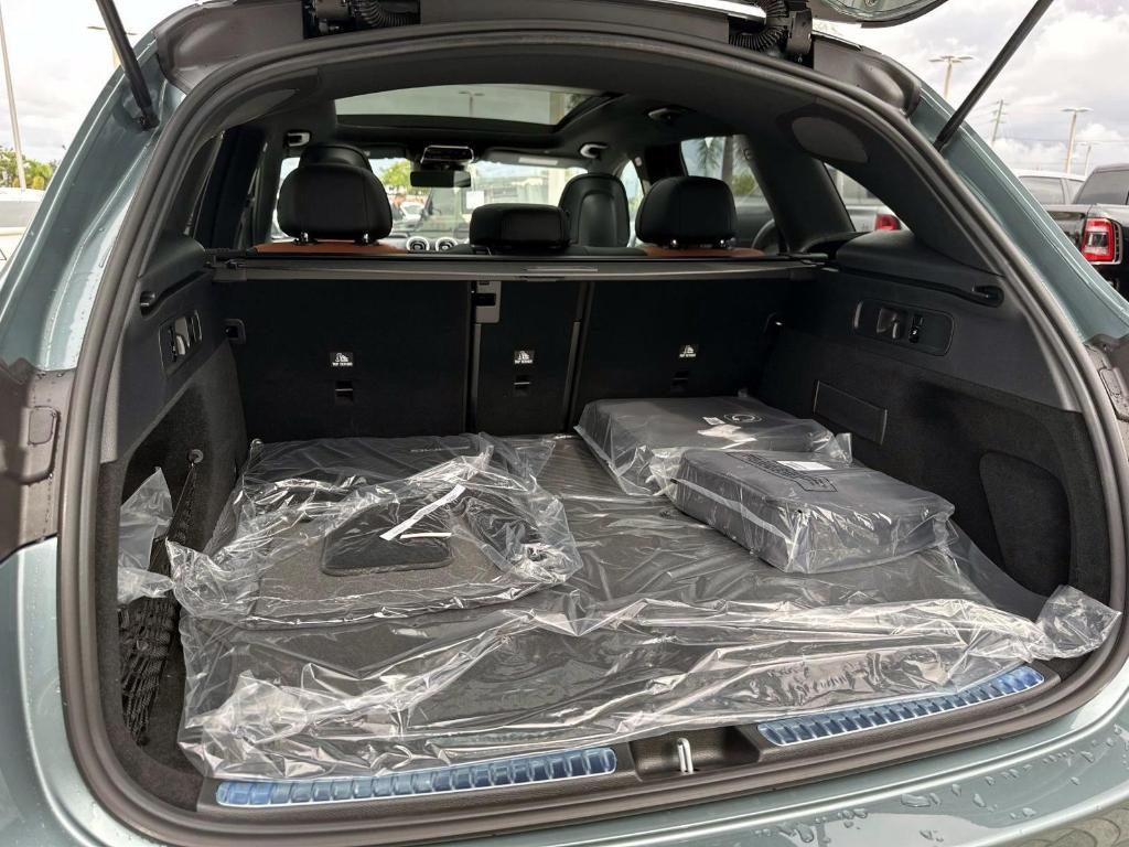 new 2026 Mercedes-Benz GLC 350e car, priced at $71,105