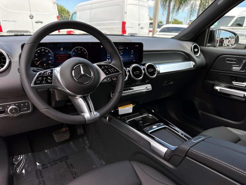 new 2025 Mercedes-Benz GLB 250 car, priced at $49,135