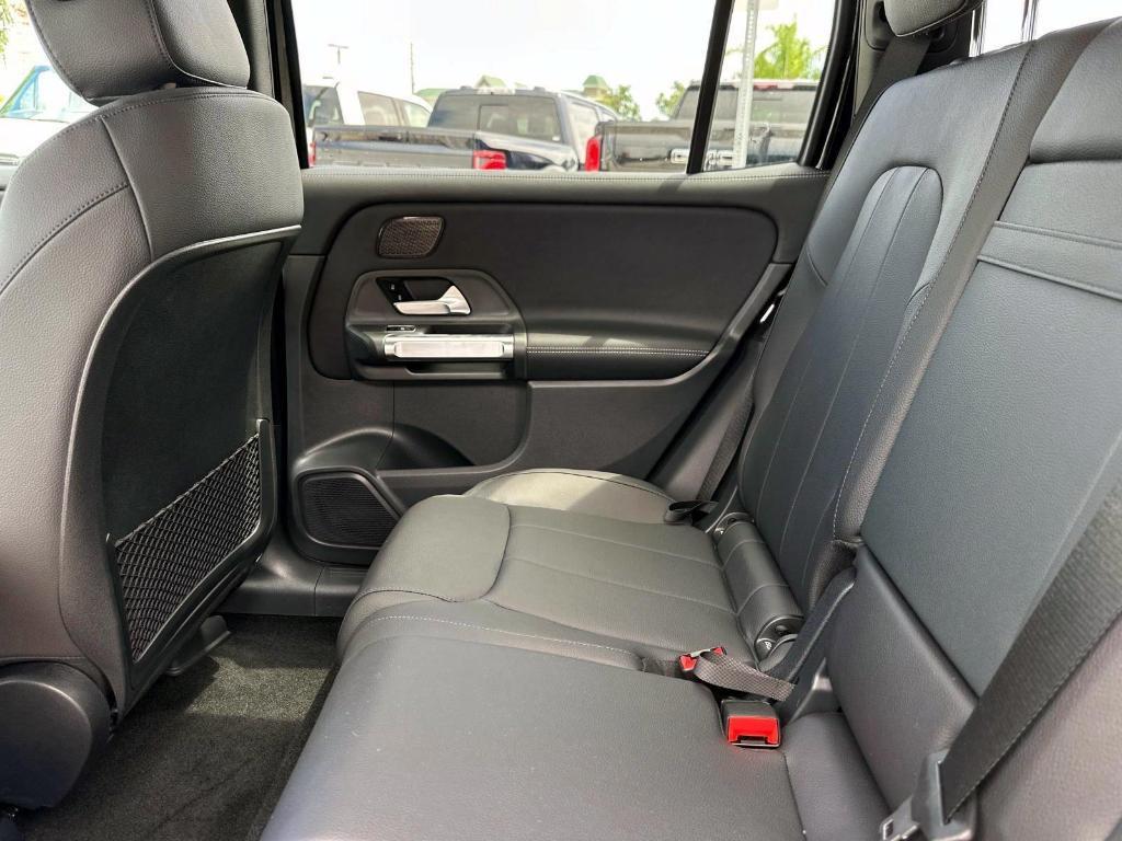 new 2025 Mercedes-Benz GLB 250 car, priced at $49,135