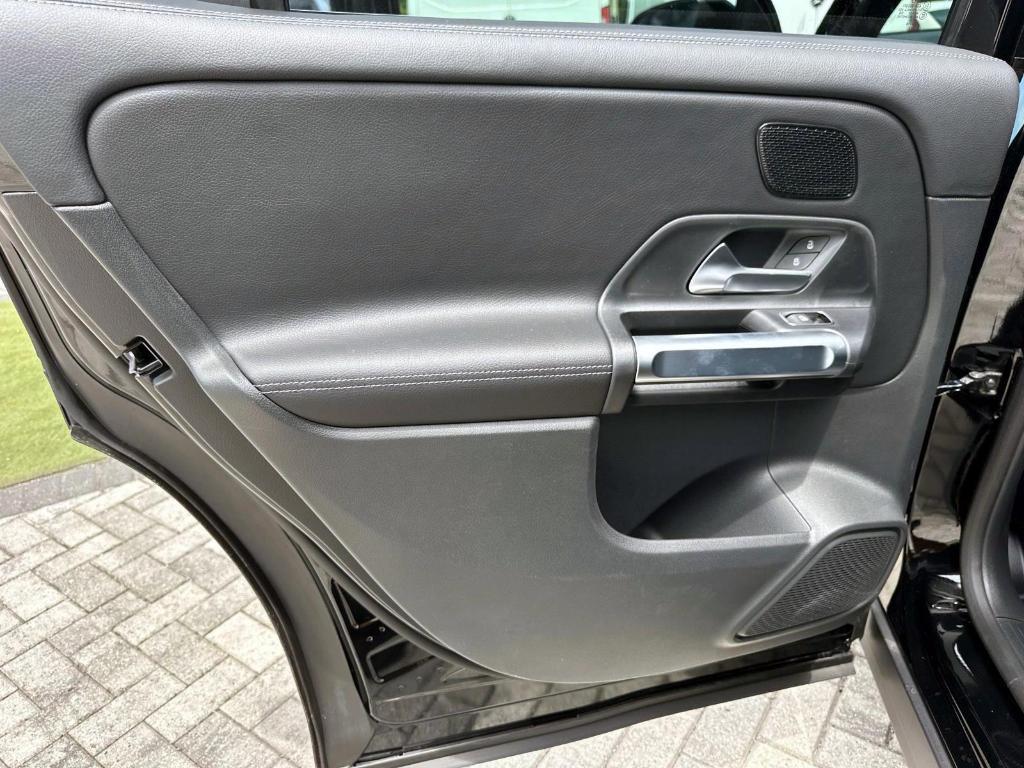 new 2025 Mercedes-Benz GLB 250 car, priced at $49,135