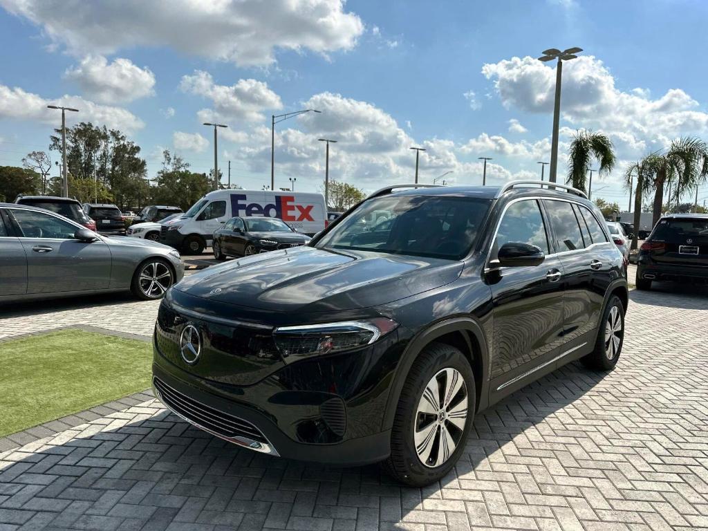 new 2024 Mercedes-Benz EQB 300 car, priced at $59,295