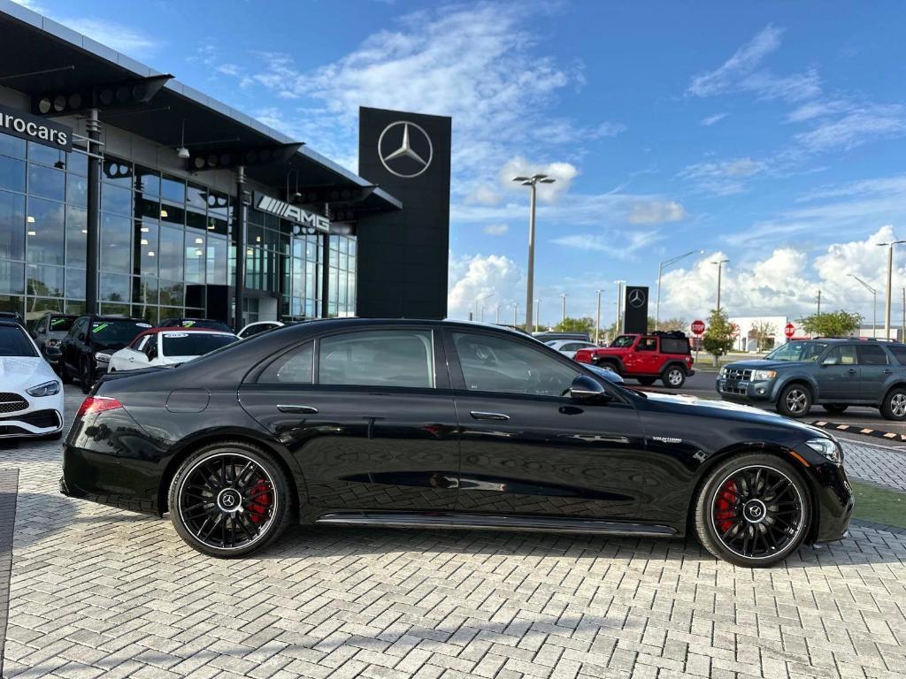 new 2025 Mercedes-Benz AMG S 63 E car, priced at $203,060