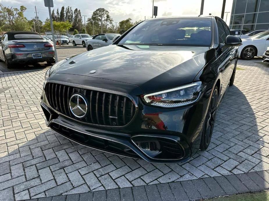 new 2025 Mercedes-Benz AMG S 63 E car, priced at $203,060