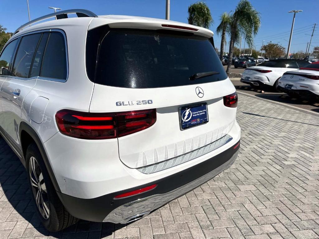 new 2025 Mercedes-Benz GLB 250 car, priced at $47,145
