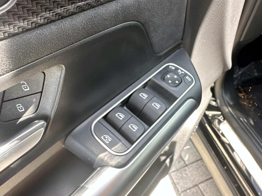 used 2025 Mercedes-Benz GLA 250 car, priced at $37,850