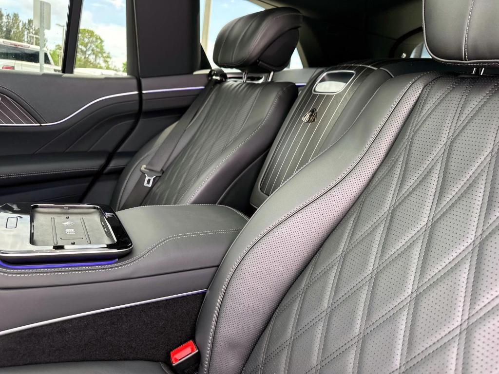 new 2025 Mercedes-Benz Maybach GLS 600 car, priced at $210,745