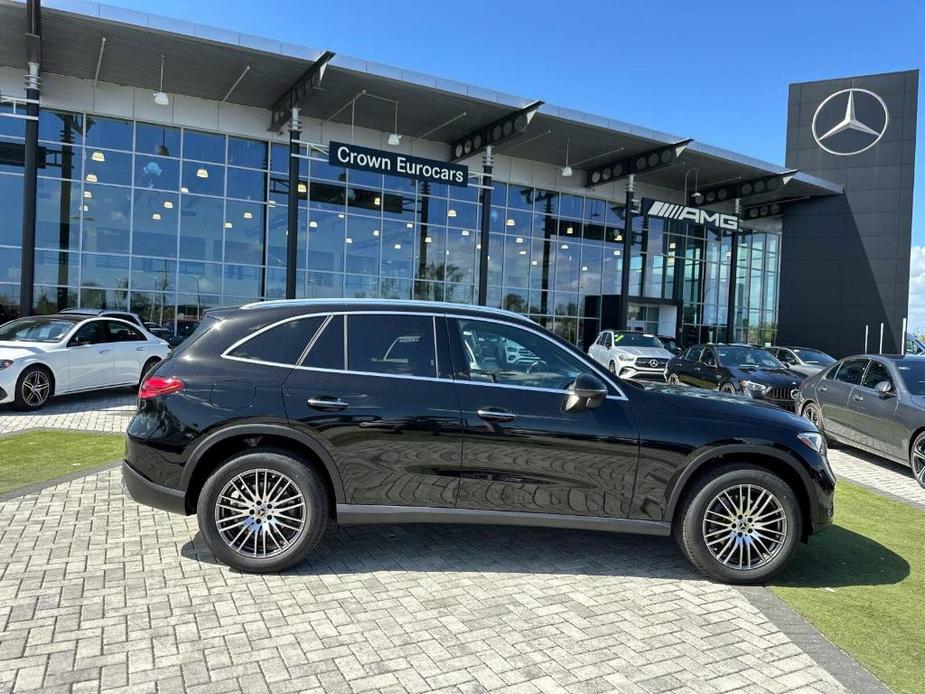 new 2025 Mercedes-Benz GLC 300 car, priced at $51,765