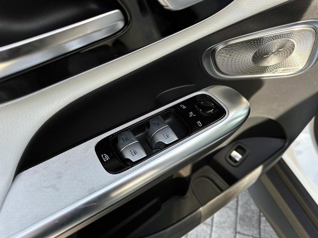 new 2026 Mercedes-Benz GLC 300 car, priced at $59,900