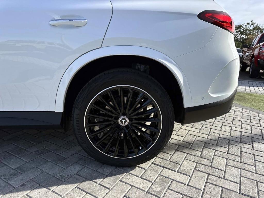 new 2026 Mercedes-Benz GLC 300 car, priced at $59,900