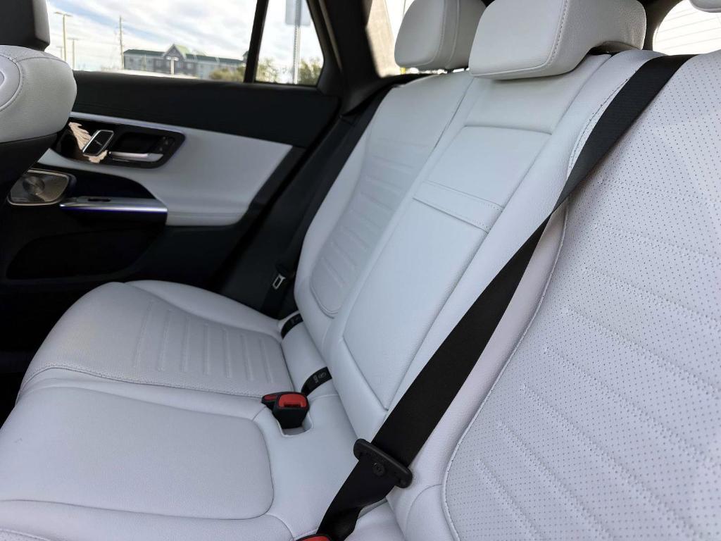 new 2026 Mercedes-Benz GLC 300 car, priced at $59,900