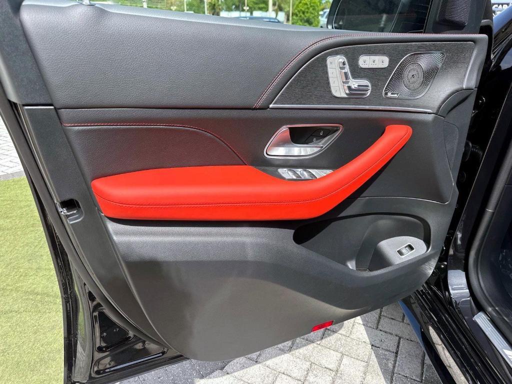 new 2025 Mercedes-Benz AMG GLE 53 car, priced at $102,020