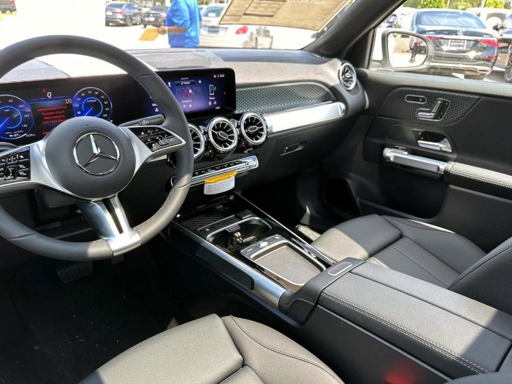 new 2024 Mercedes-Benz EQB 300 car, priced at $62,175