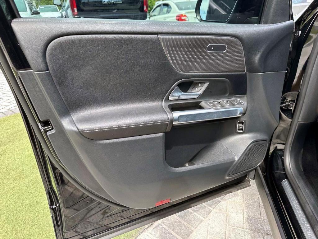 used 2022 Mercedes-Benz GLB 250 car, priced at $31,260