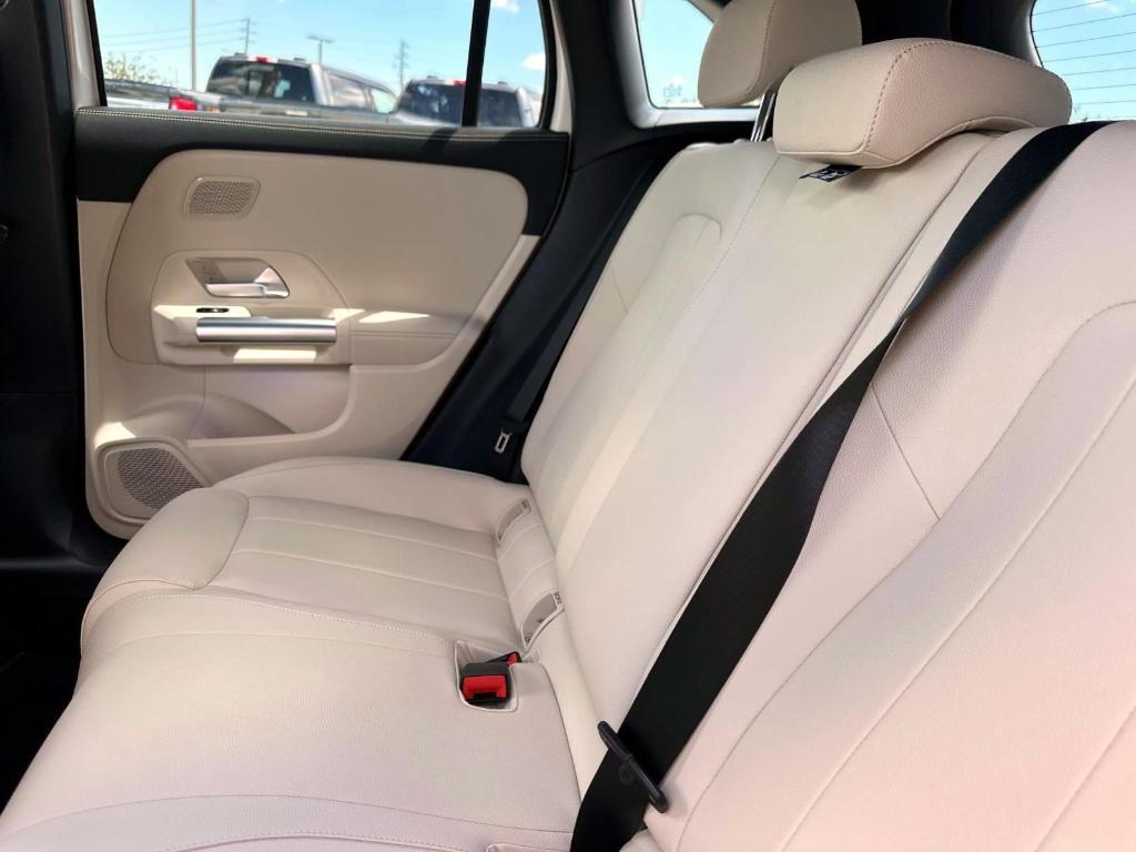 new 2025 Mercedes-Benz GLA 250 car, priced at $45,845