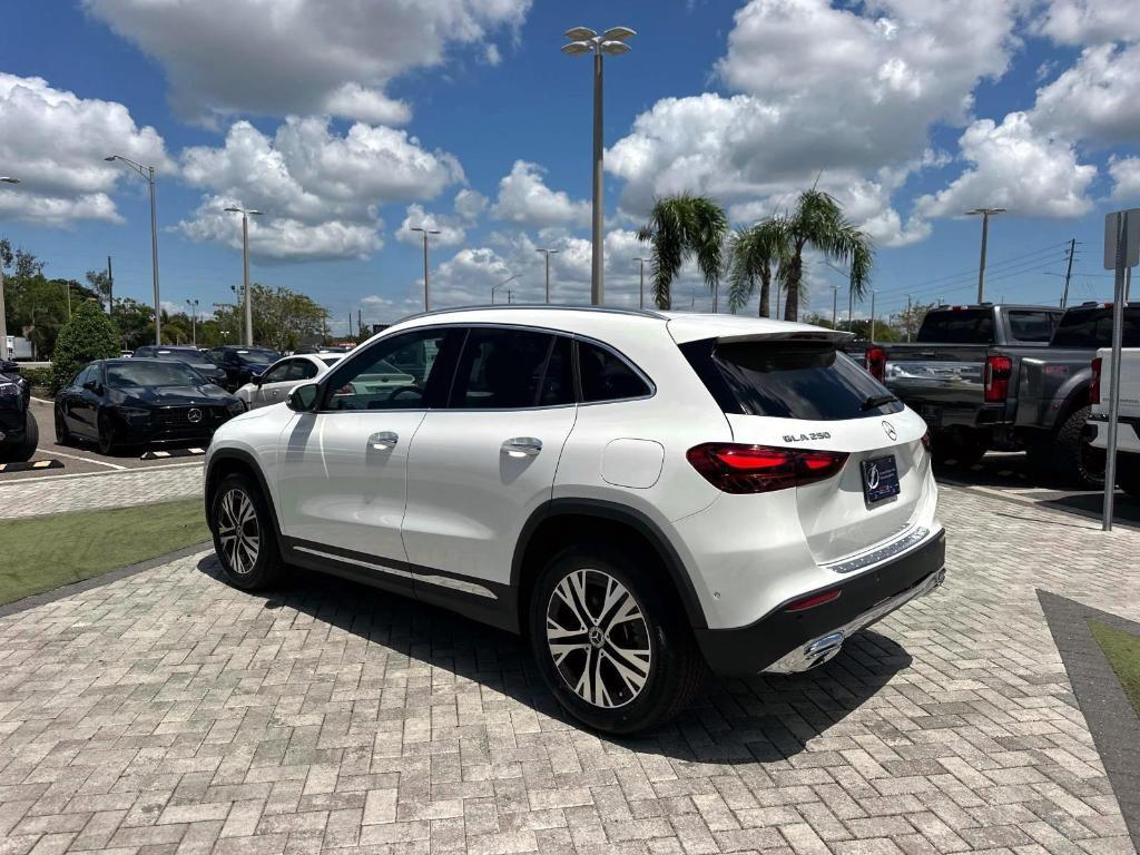 new 2025 Mercedes-Benz GLA 250 car, priced at $45,845