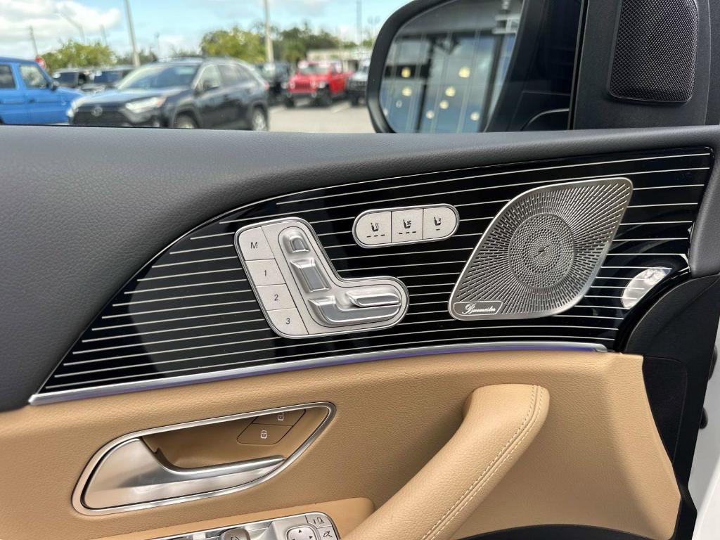 new 2026 Mercedes-Benz GLS 580 car, priced at $127,460