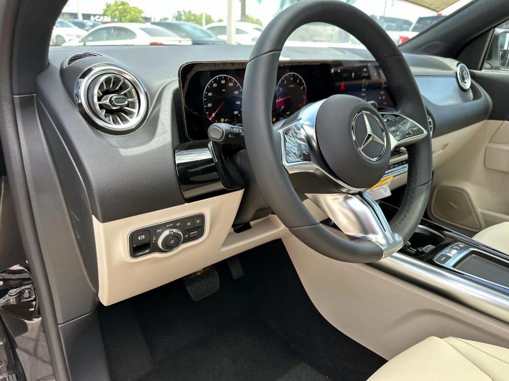 new 2026 Mercedes-Benz GLA 250 car, priced at $45,100