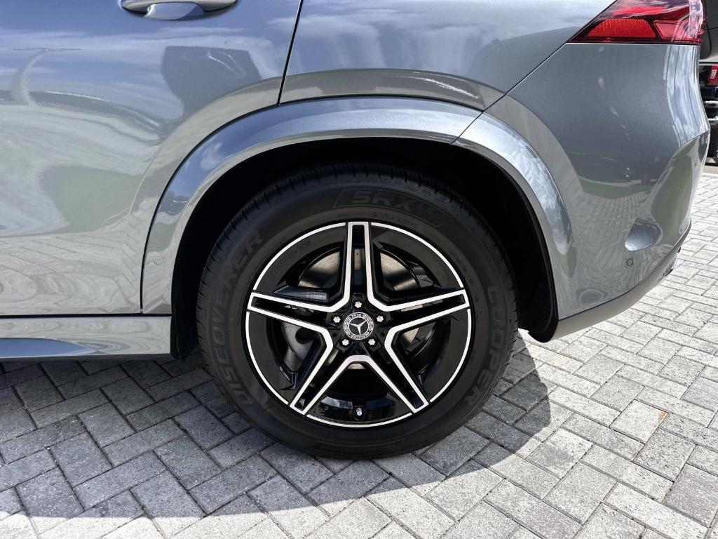 new 2026 Mercedes-Benz GLE 450 car, priced at $78,305