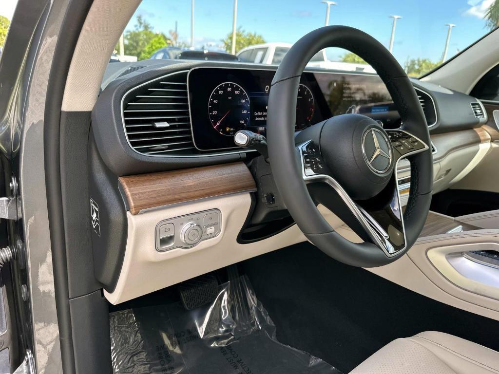 new 2026 Mercedes-Benz GLE 450 car, priced at $78,305