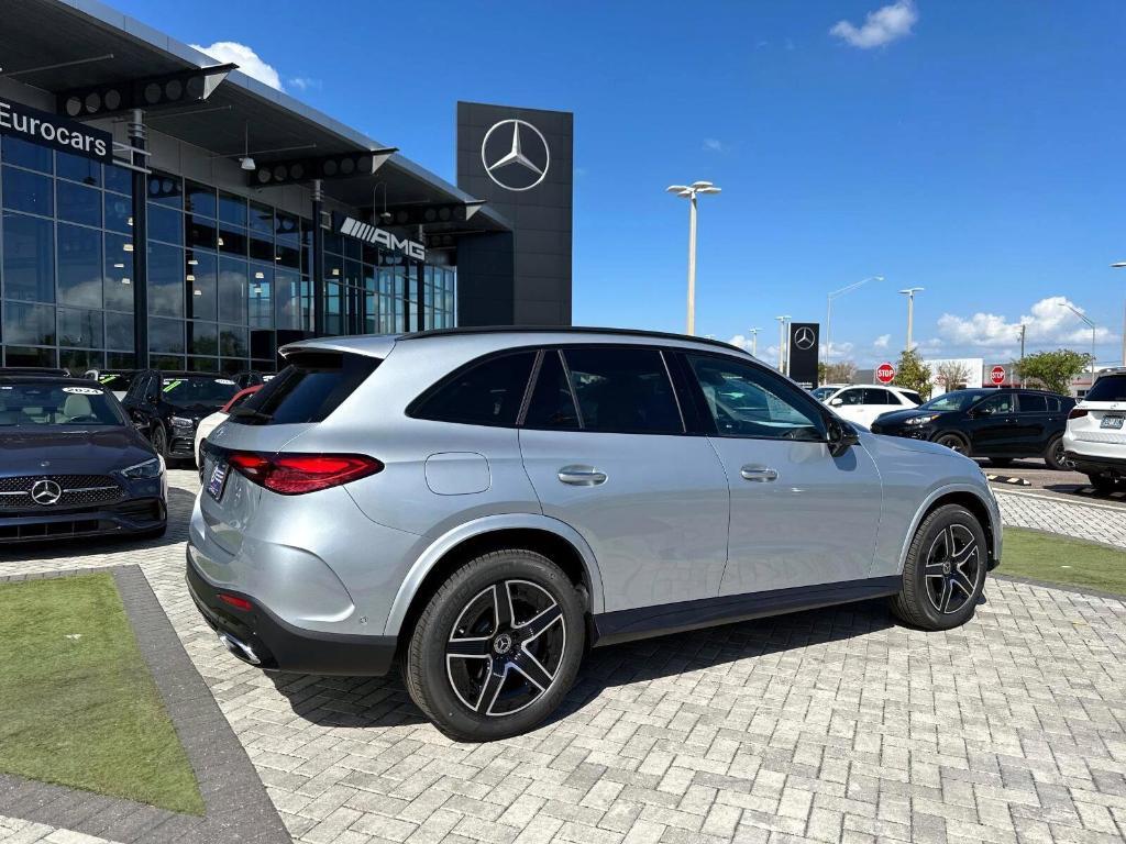 new 2025 Mercedes-Benz GLC 300 car, priced at $57,580