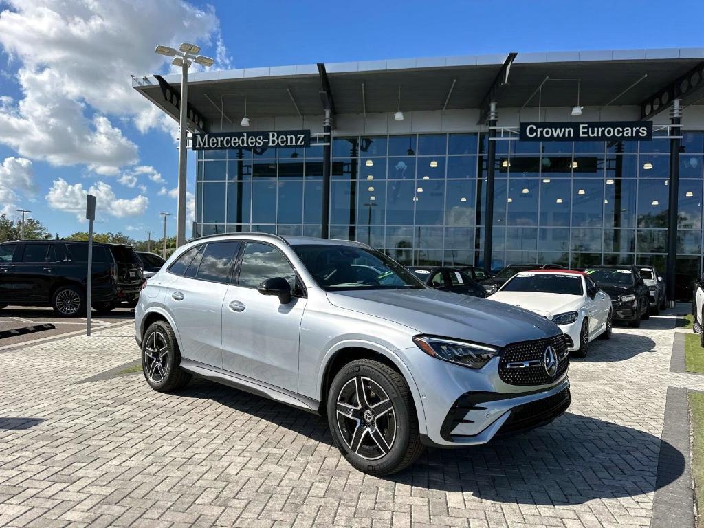 new 2025 Mercedes-Benz GLC 300 car, priced at $57,580