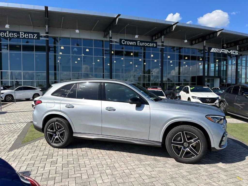 new 2025 Mercedes-Benz GLC 300 car, priced at $57,580