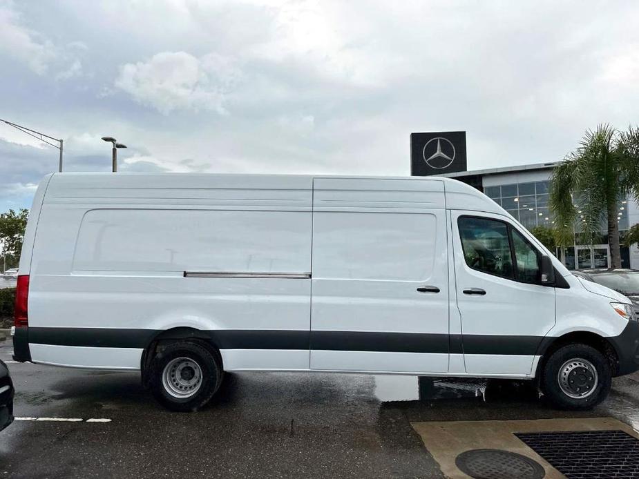 new 2024 Mercedes-Benz Sprinter 3500 car, priced at $70,171