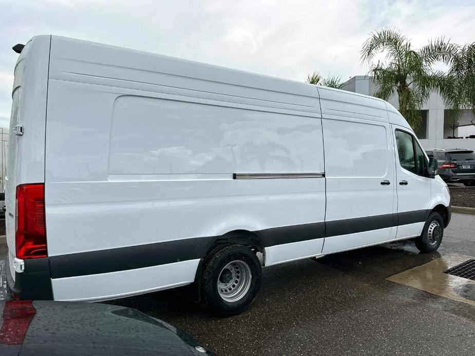 new 2024 Mercedes-Benz Sprinter 3500 car, priced at $70,171