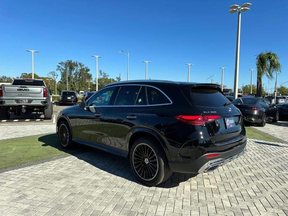 new 2025 Mercedes-Benz GLC 300 car, priced at $62,805