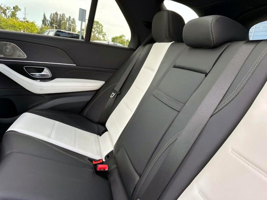 new 2025 Mercedes-Benz GLE 350 car, priced at $76,605