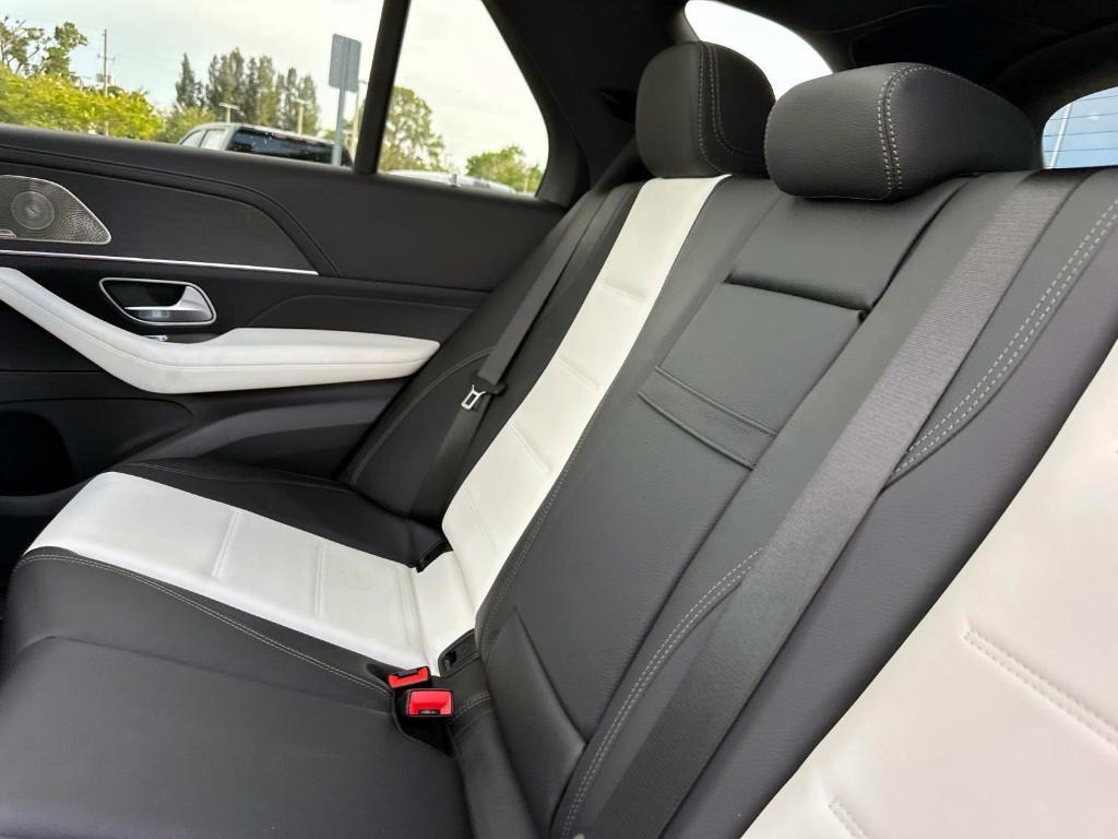 new 2025 Mercedes-Benz GLE 350 car, priced at $76,605
