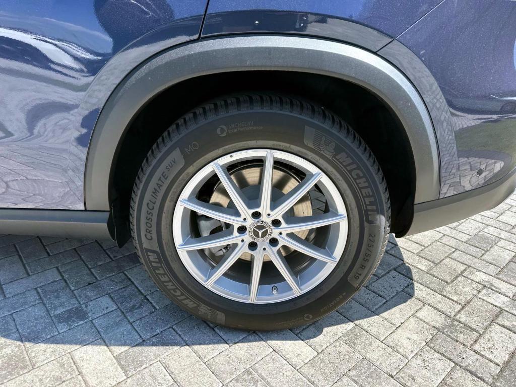 new 2025 Mercedes-Benz GLE 450 car, priced at $76,095