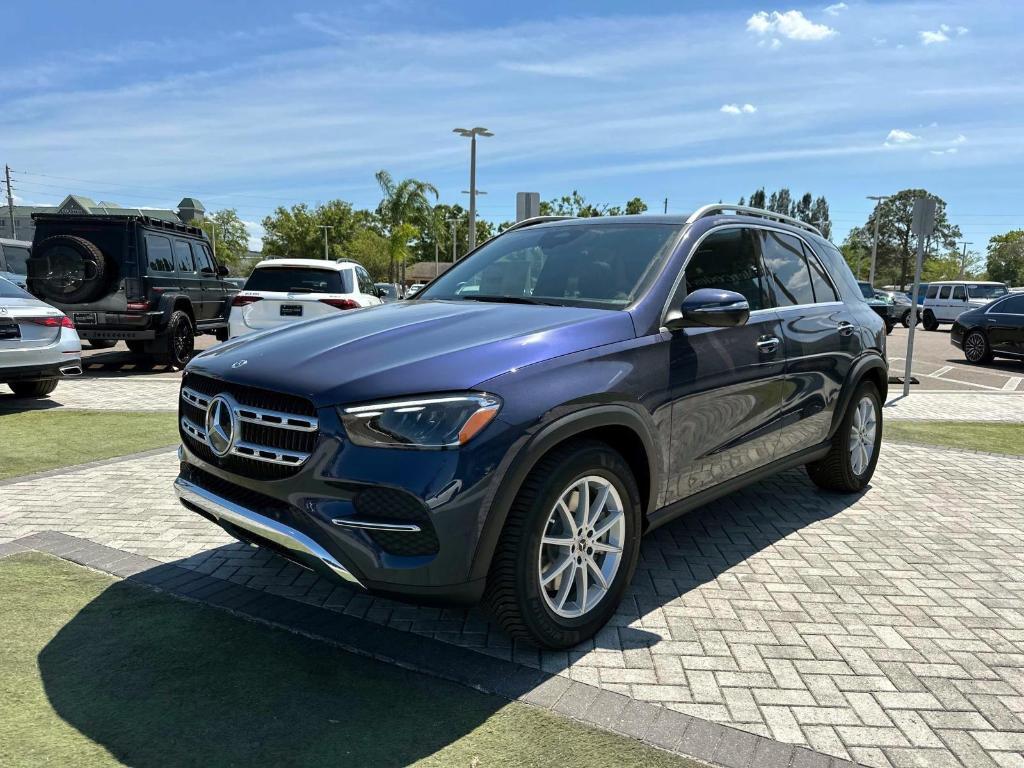 new 2025 Mercedes-Benz GLE 450 car, priced at $76,095