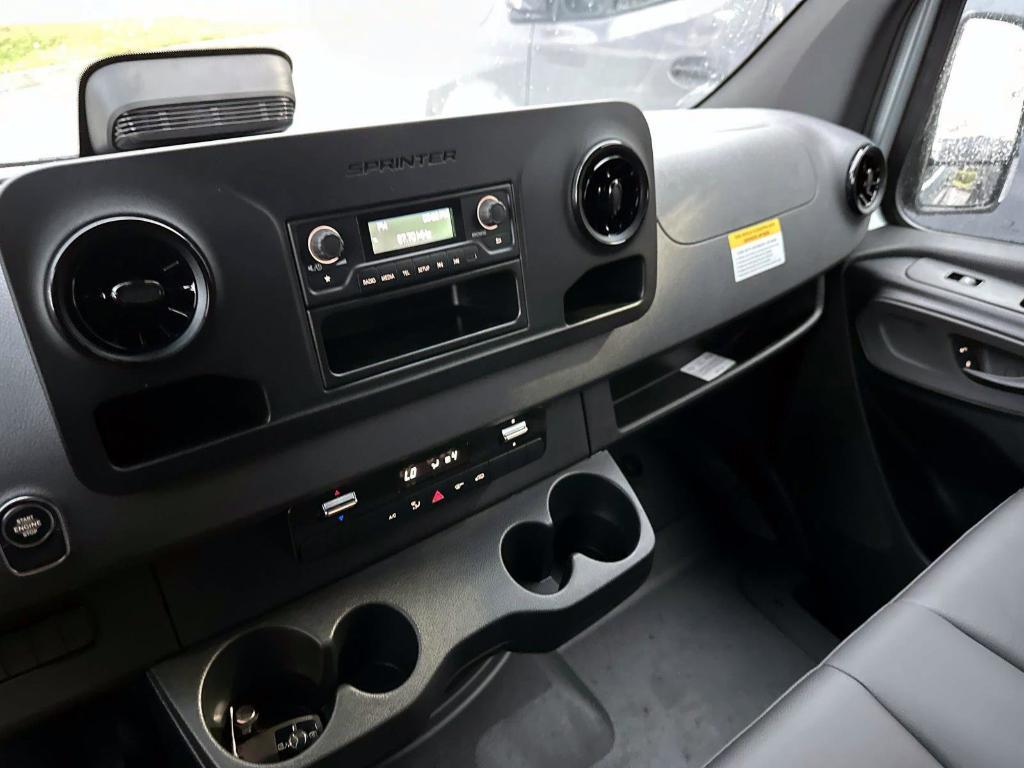 new 2025 Mercedes-Benz Sprinter 2500 car, priced at $63,383