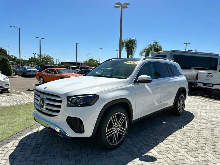 new 2024 Mercedes-Benz GLS 450 car, priced at $90,125